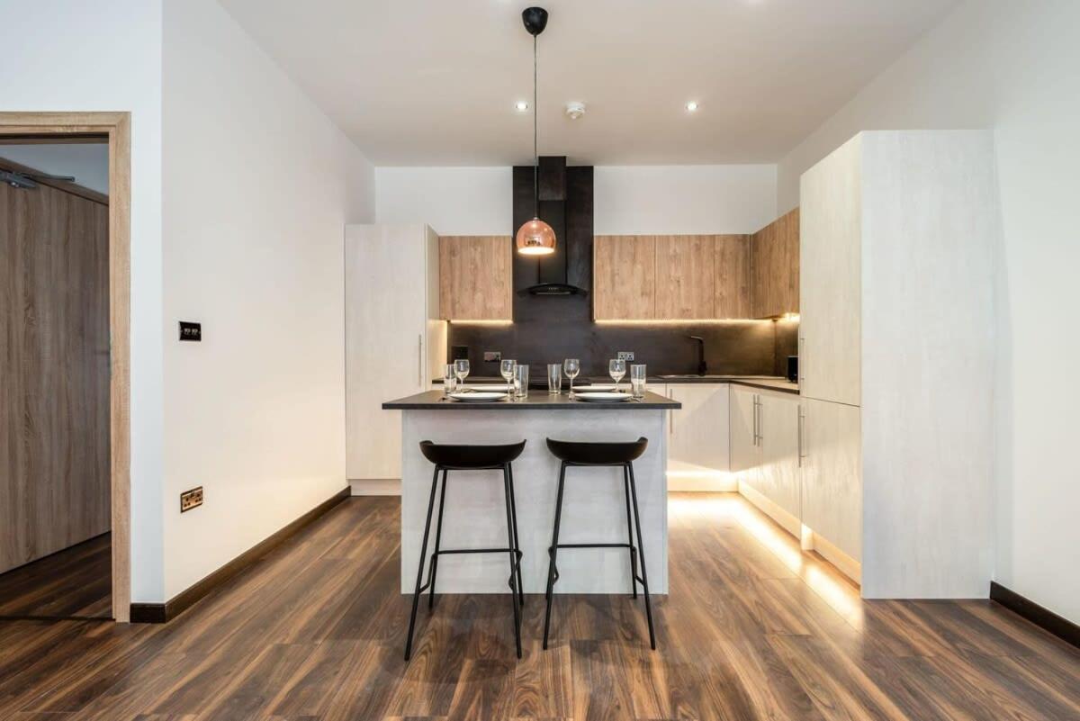 קינגסטון אפון הול Characterful 2 Bed Apartment With Parking In Hull מראה חיצוני תמונה