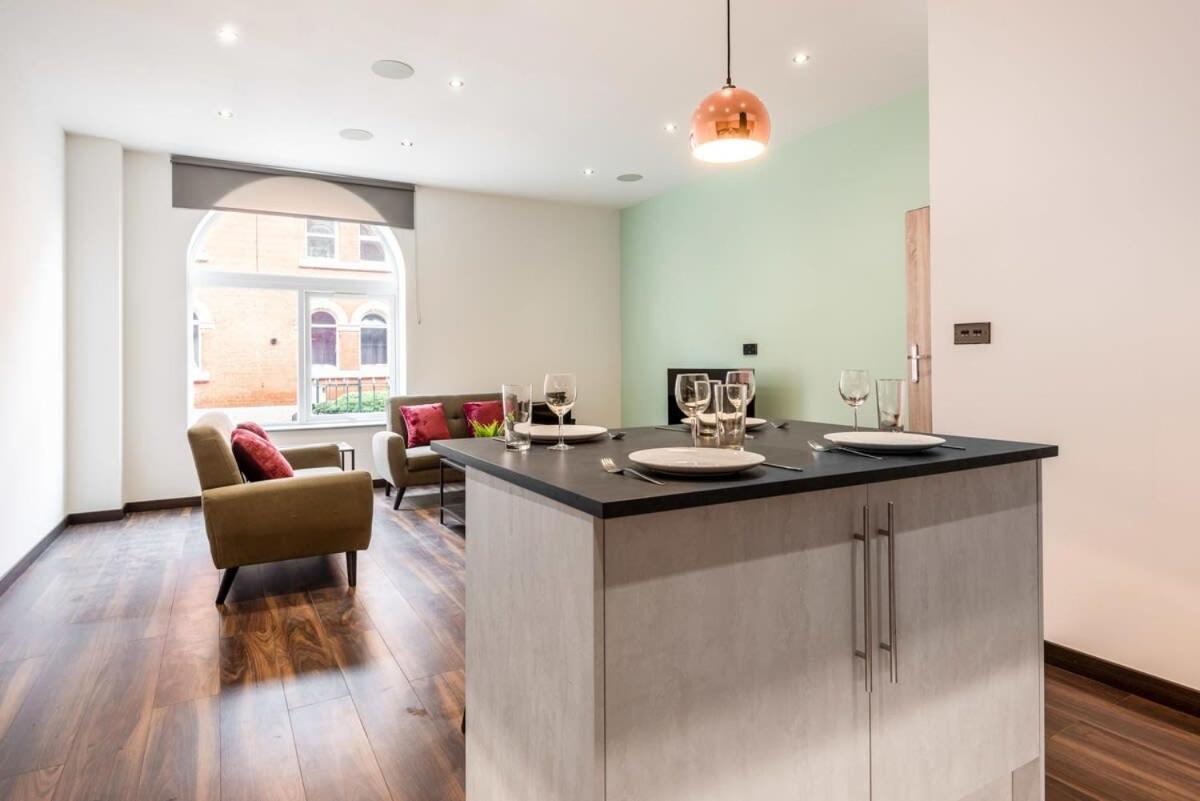 קינגסטון אפון הול Characterful 2 Bed Apartment With Parking In Hull מראה חיצוני תמונה
