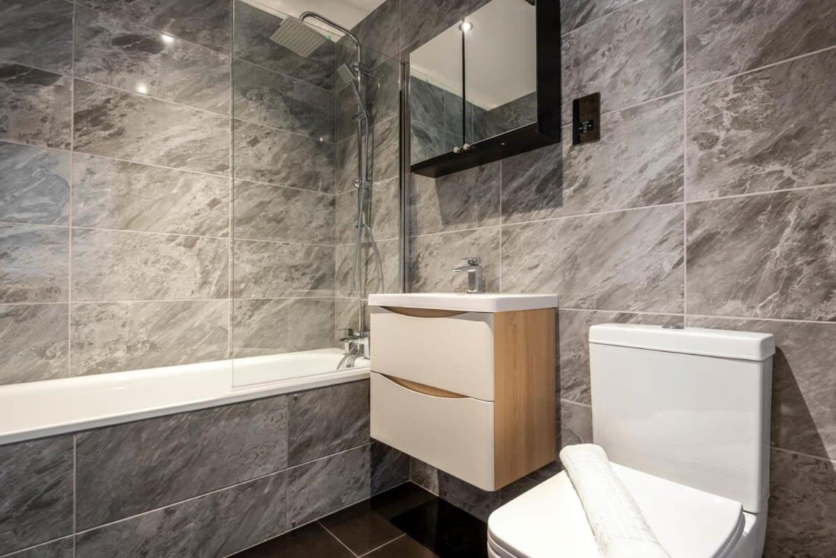 קינגסטון אפון הול Characterful 2 Bed Apartment With Parking In Hull מראה חיצוני תמונה